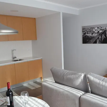 Rockinn Porto Апартаменты *